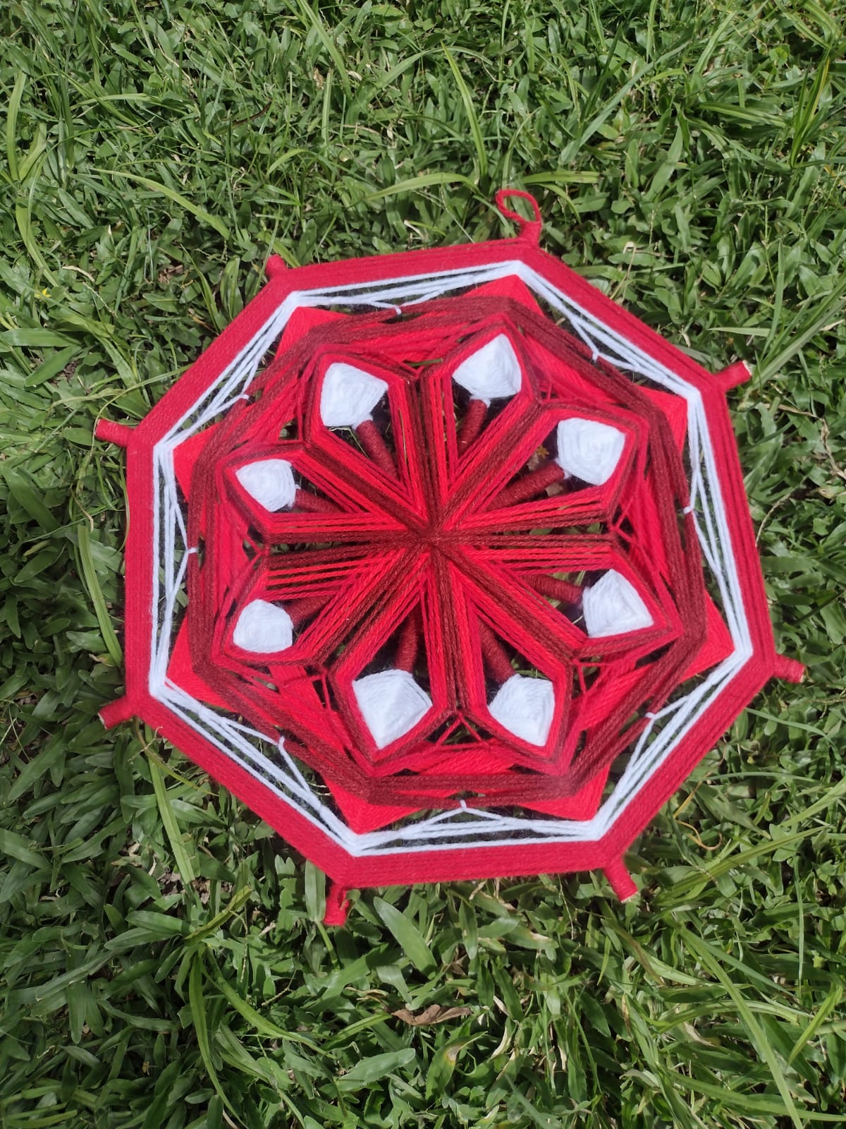 Mandala Tecida Estrela Rubra