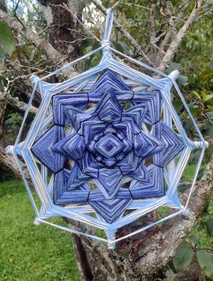 Mandala Tecida Estrela Azul