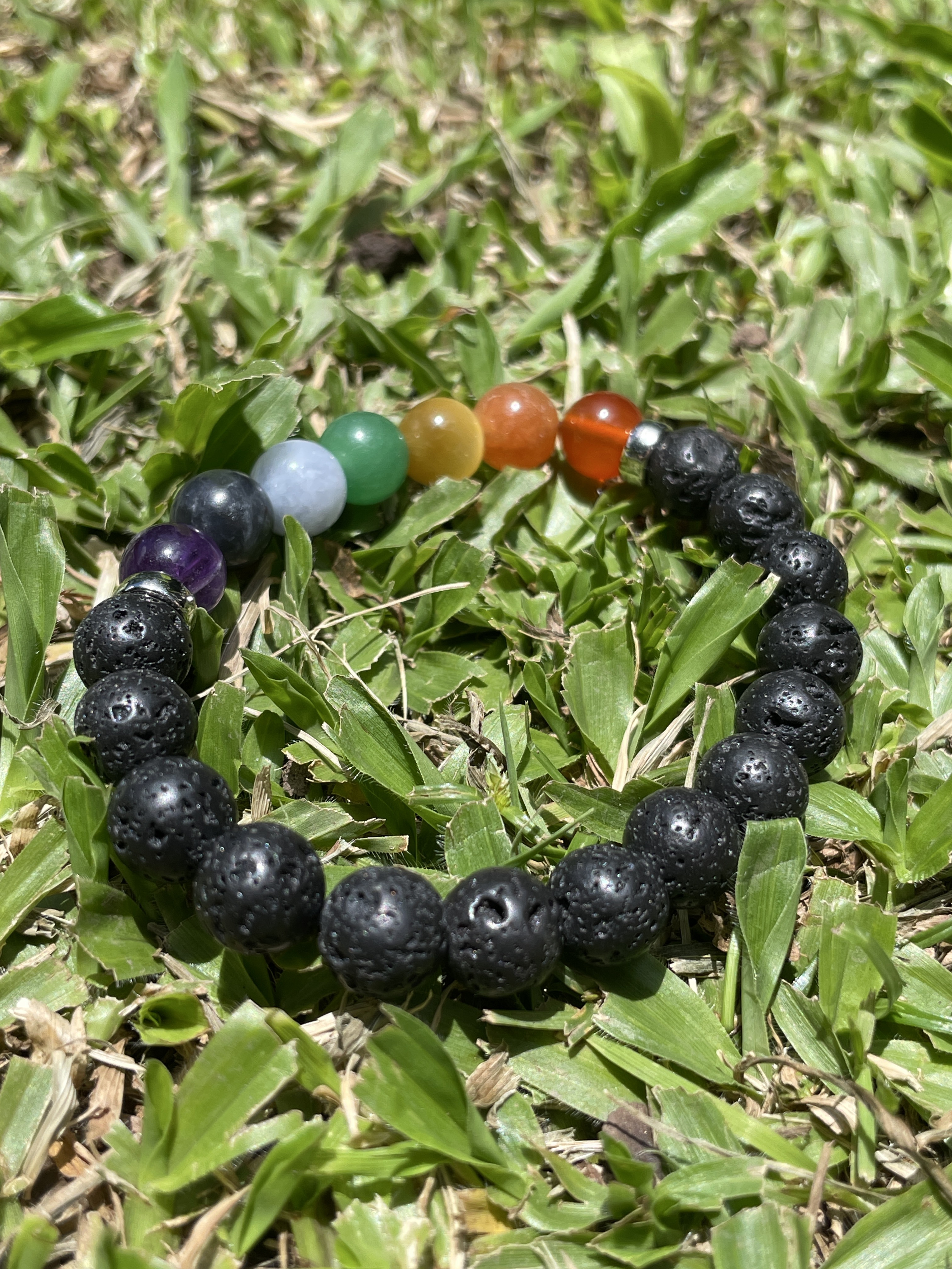 Pulseira 7 Chakras e Pedra Vulcânica